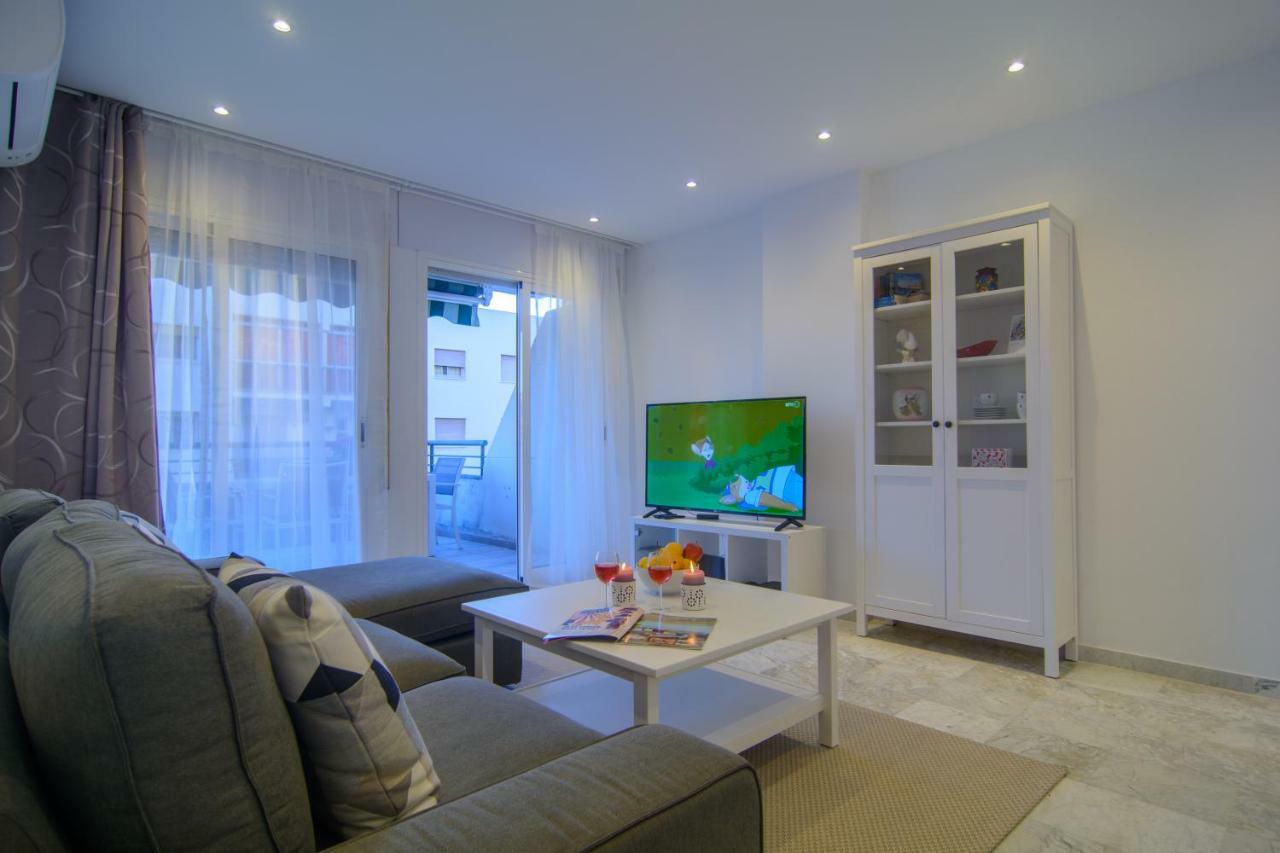 River Playa Beachfront Apartment, Large Terrace Fuengirola Exteriör bild